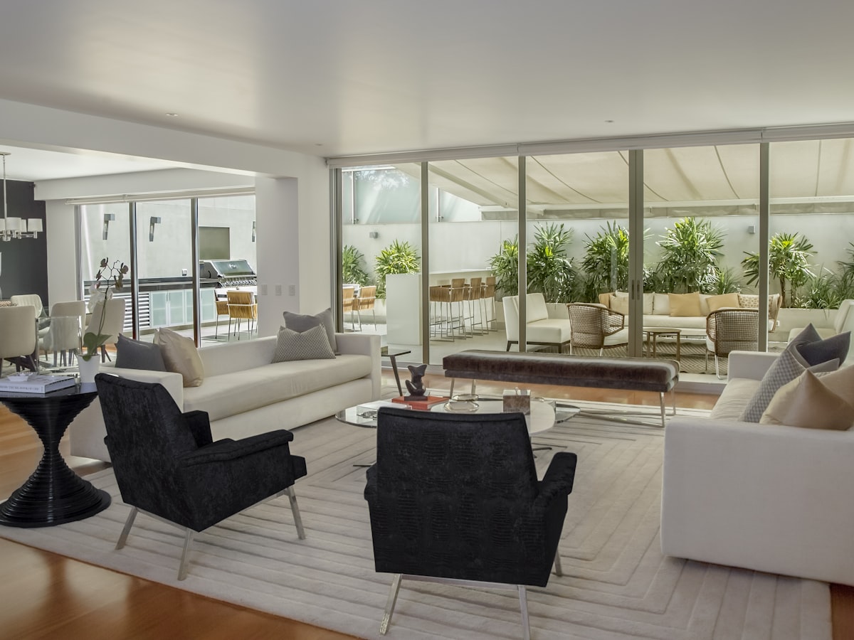 Sala integrada com terraço amplo em apartamento na Conde de Bonfim